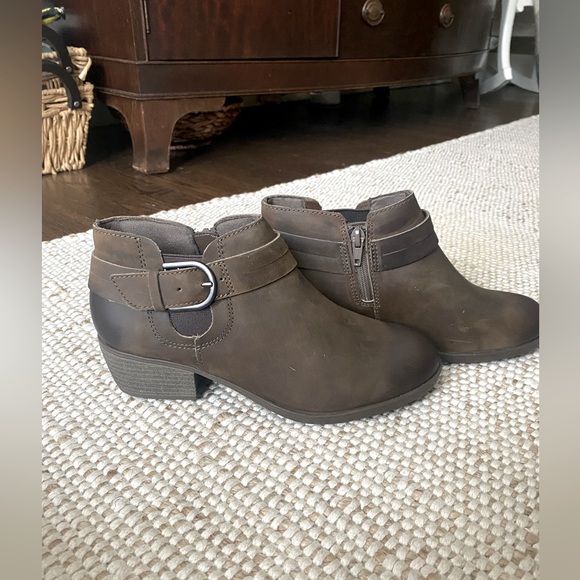 Clarks | Shoes | Brand New Clarks Leather Booties Mushroom Color Size 65 | Poshmark